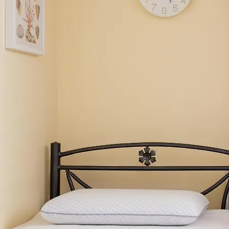 Maisonette Anna Daire *