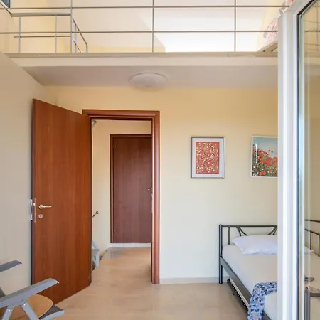 Maisonette Anna Daire Neos Marmaras